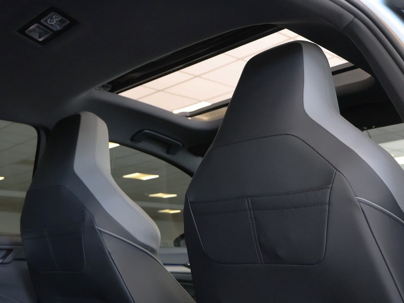 Volkswagen Golf - Hatfield VW Rivonia - Image 19