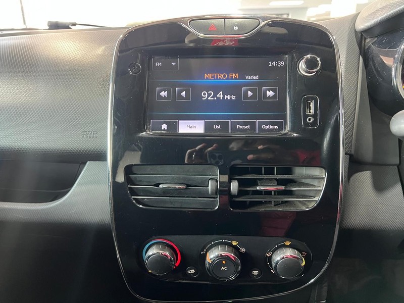 Renault Clio - Top Gear Auto - Image 13