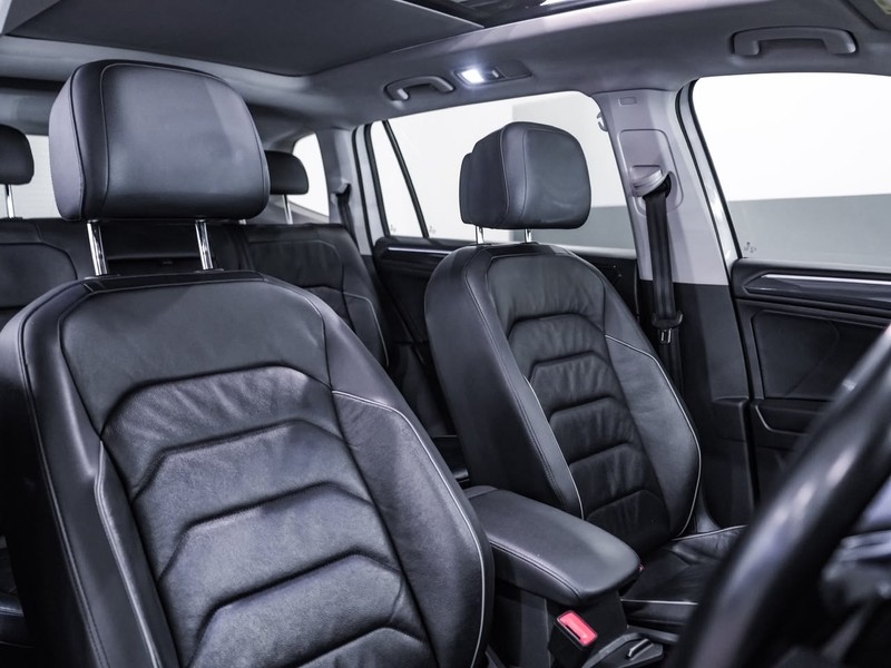 Volkswagen Tiguan Allspace - Chery Waterfall - Image 18