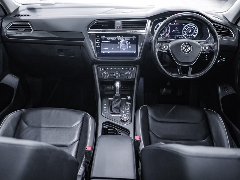 Volkswagen Tiguan Allspace - Chery Waterfall - Image 20