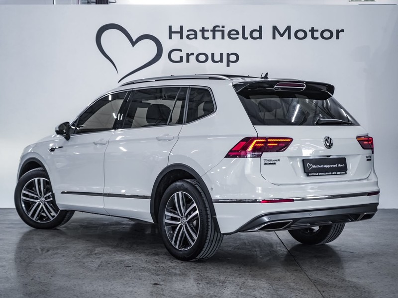 Volkswagen Tiguan Allspace - Chery Waterfall - Image 12