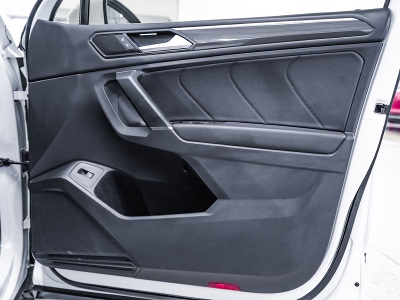 Volkswagen Tiguan Allspace - Chery Waterfall - Image 15