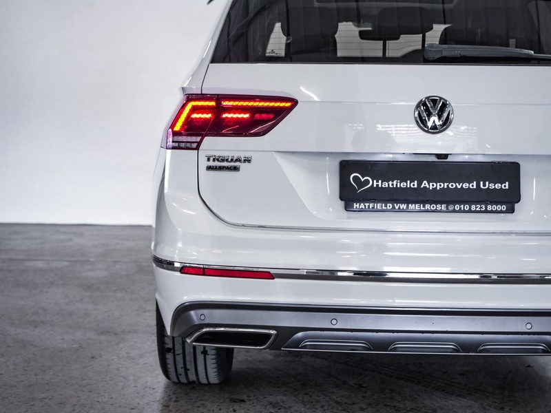 Volkswagen Tiguan Allspace - Chery Waterfall - Image 8