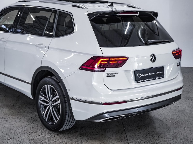 Volkswagen Tiguan Allspace - Chery Waterfall - Image 13