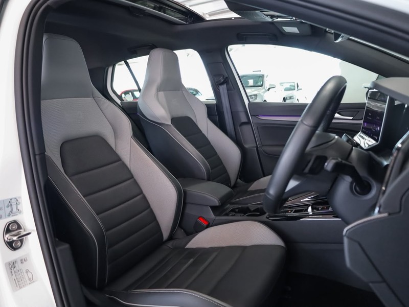 Volkswagen Golf - Hatfield VW Bryanston - Image 15