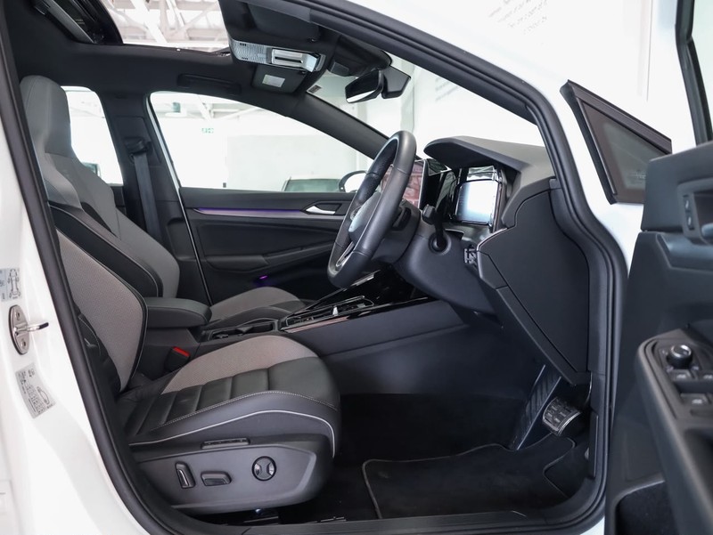 Volkswagen Golf - Hatfield VW Bryanston - Image 17