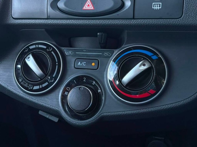 Toyota Etios - Authentique Autos - Image 13
