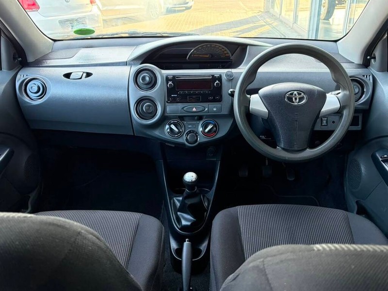 Toyota Etios - Authentique Autos - Image 7