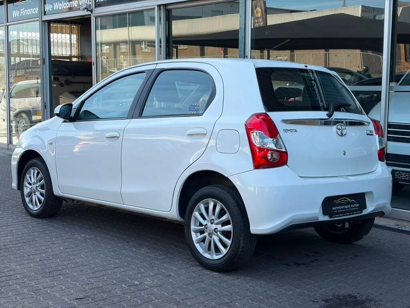 Toyota Etios - Authentique Autos - Image 3