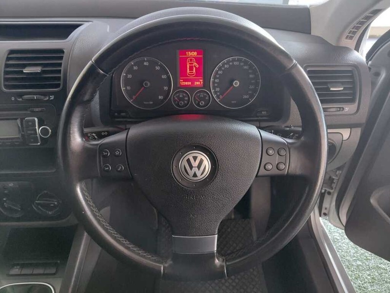 Volkswagen Jetta - Stiaan Autos (Pty) Ltd - Image 11