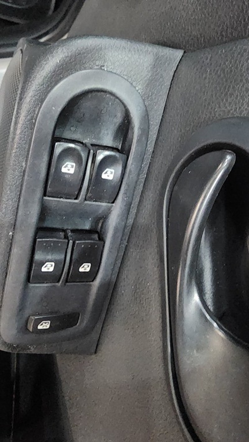 Renault Duster - FS Cars - Image 11
