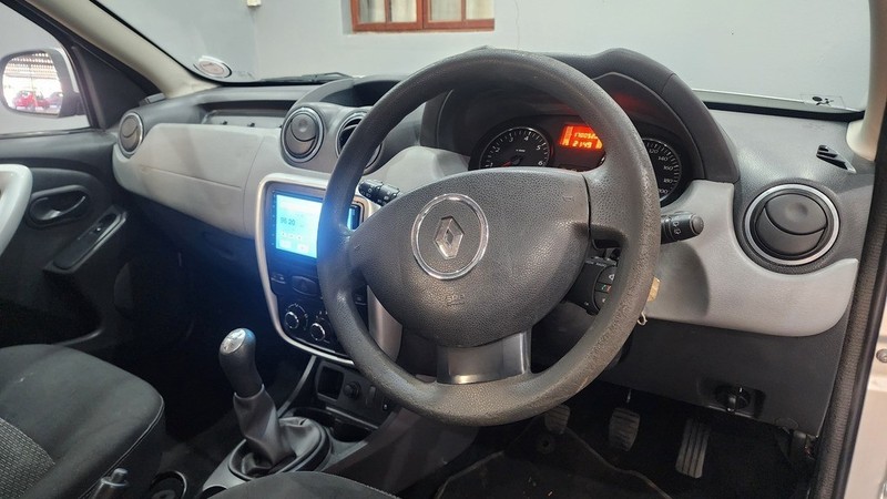 Renault Duster - FS Cars - Image 9