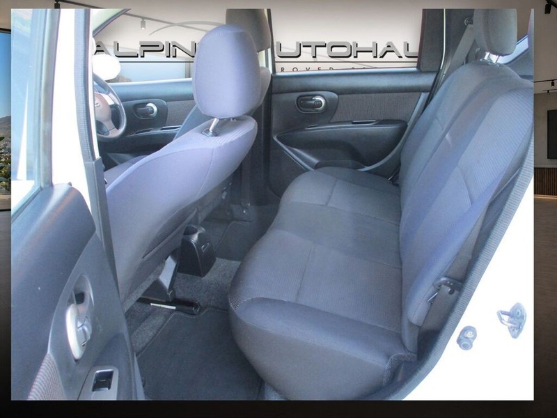 Nissan Livina - Alpine Autohaus - Image 8