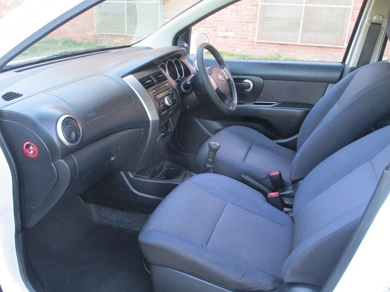 Nissan Livina - Alpine Autohaus - Image 7