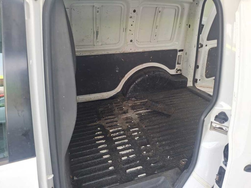 Volkswagen Caddy - Melrose Auto - Image 9