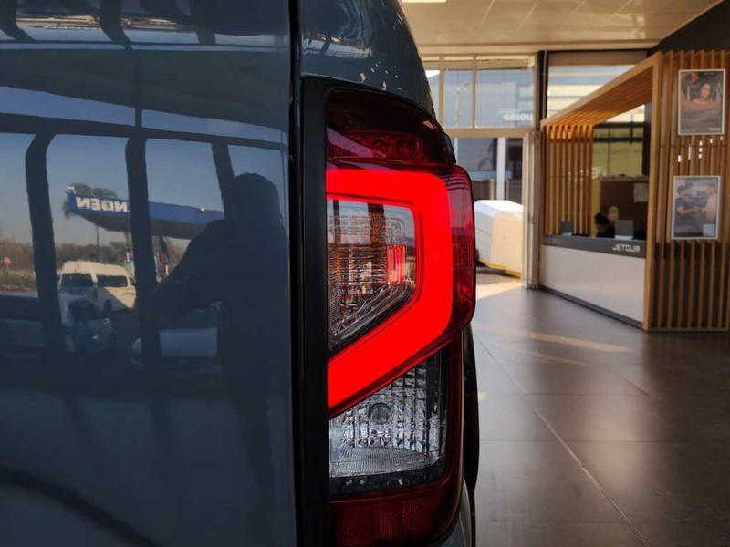 Nissan Navara - Auto Investments Hatfield - Image 6