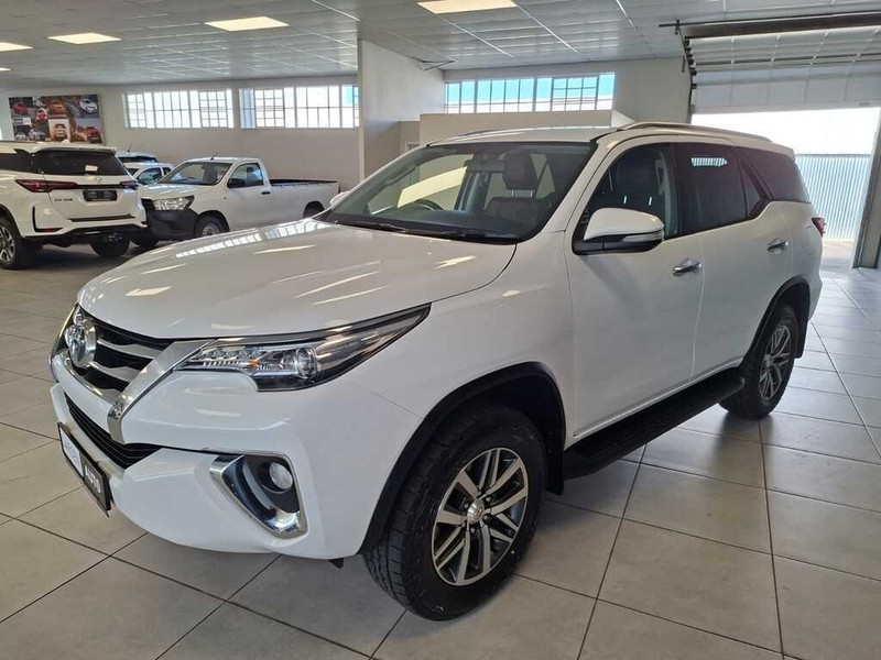 Toyota Fortuner - Cargen Auto - Image 3