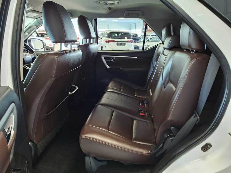 Toyota Fortuner - Cargen Auto - Image 9