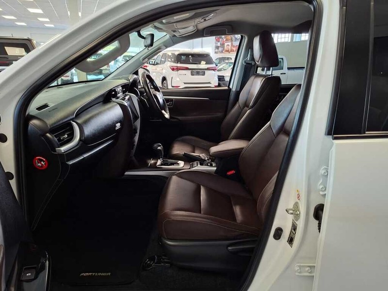 Toyota Fortuner - Cargen Auto - Image 8
