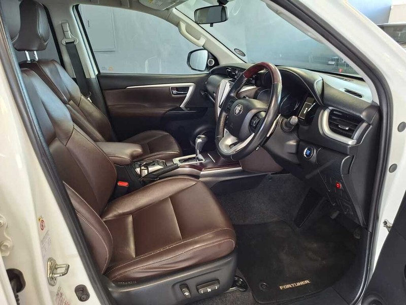 Toyota Fortuner - Cargen Auto - Image 12
