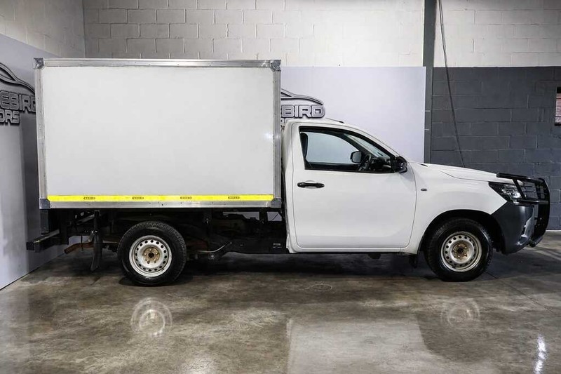 Toyota Hilux - Bluebird Motors - Image 3