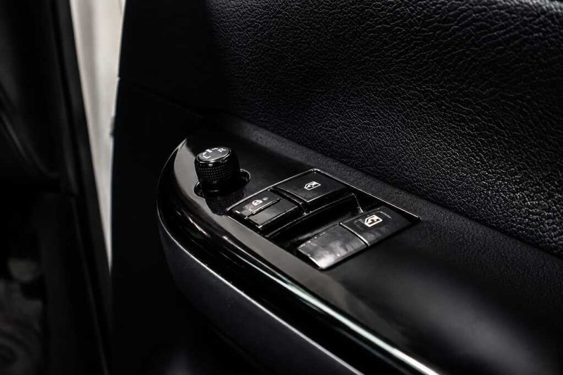 Toyota Hilux - Bluebird Motors - Image 17