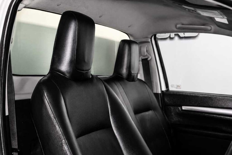 Toyota Hilux - Bluebird Motors - Image 5