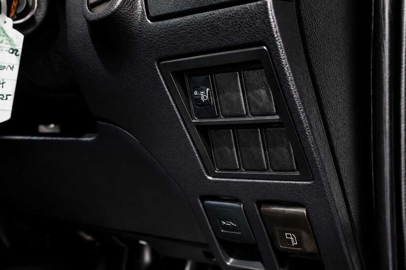 Toyota Hilux - Bluebird Motors - Image 15