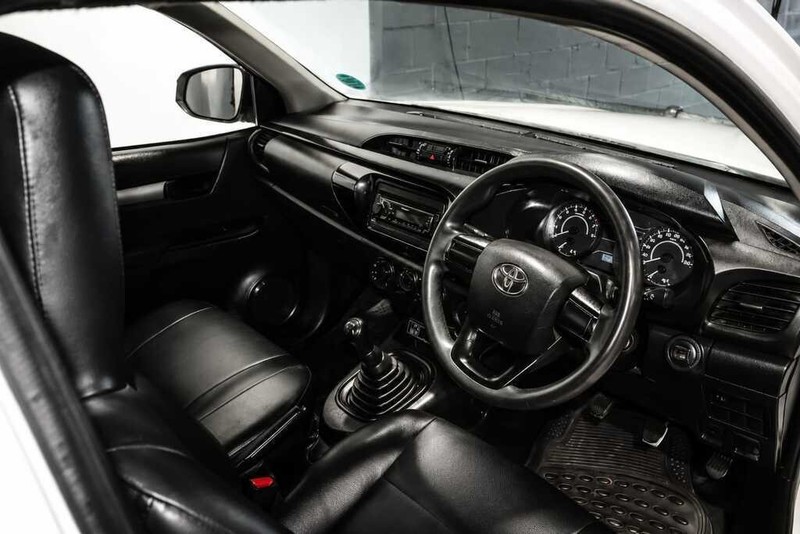 Toyota Hilux - Bluebird Motors - Image 11