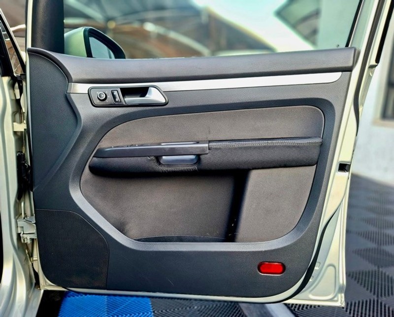Volkswagen Touran - Parkview Auto Vereeniging - Image 12