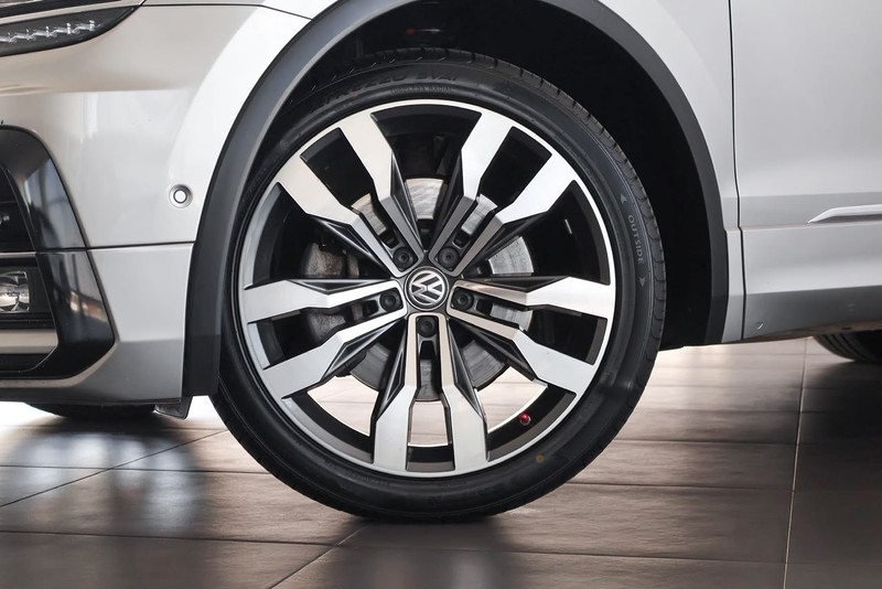 Volkswagen Tiguan - Audi Centre Hatfield - Image 3