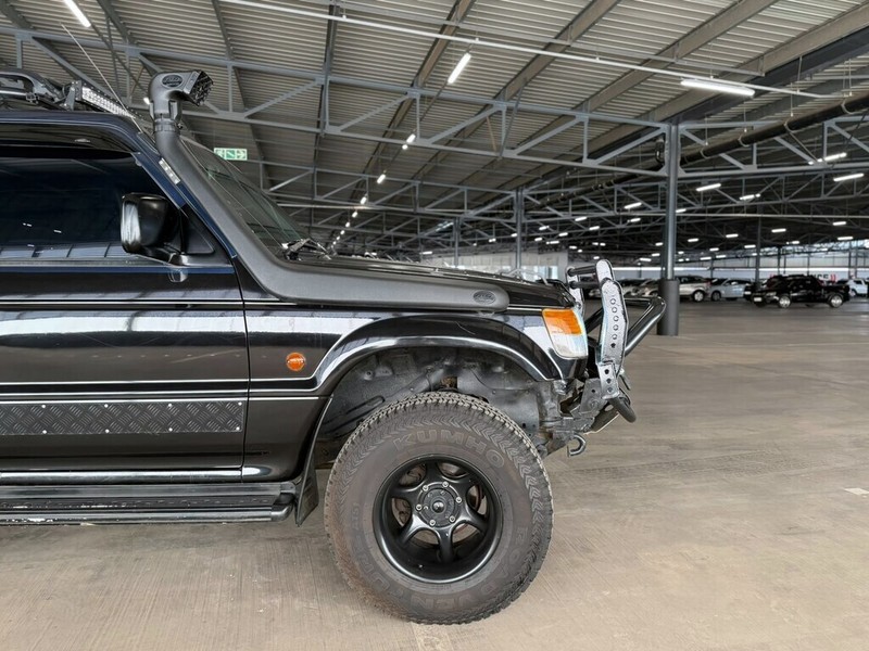Mitsubishi Pajero - Bakwena Auto Sales - Image 14