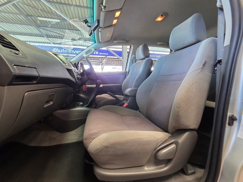Toyota Hilux - Auto Investments Montana - Image 11