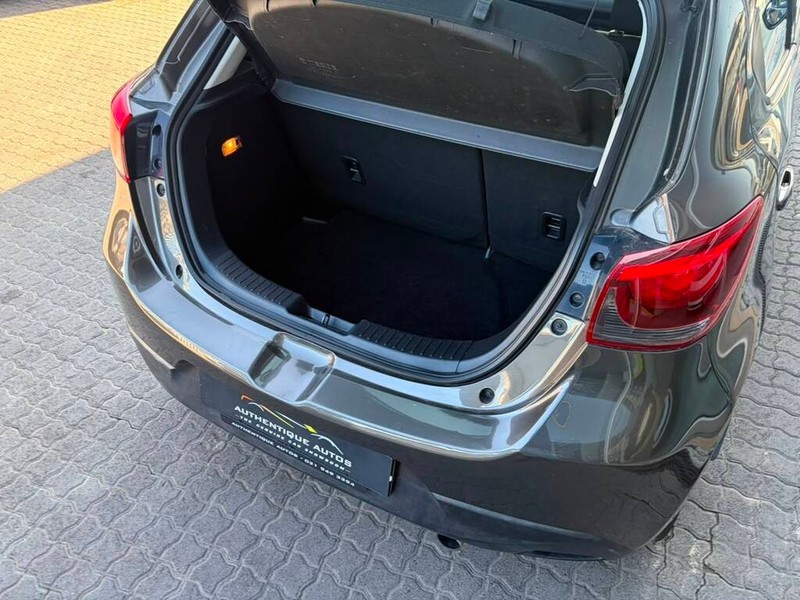 Mazda 2 - Authentique Autos - Image 5