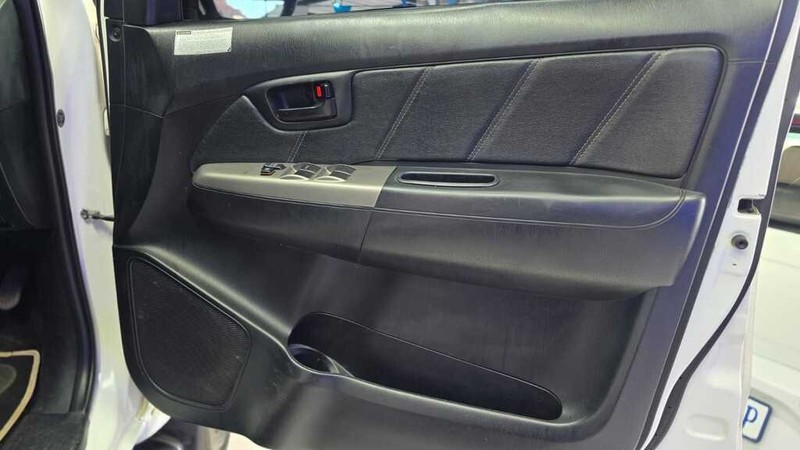 Toyota Hilux - G.I.G Motors - Image 12