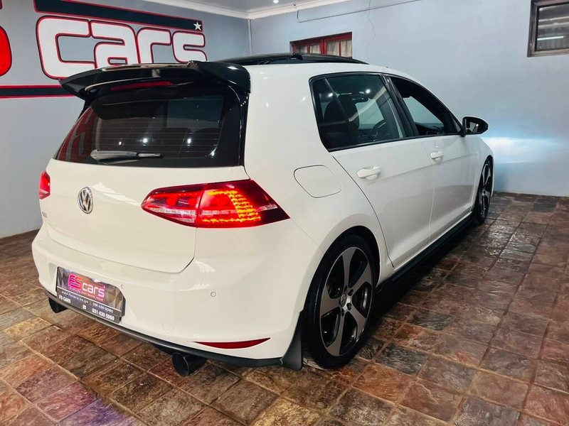Volkswagen Golf - FS Cars - Image 4