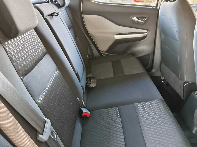 Nissan Magnite - King Cars Bellville/Vredekloof - Image 18