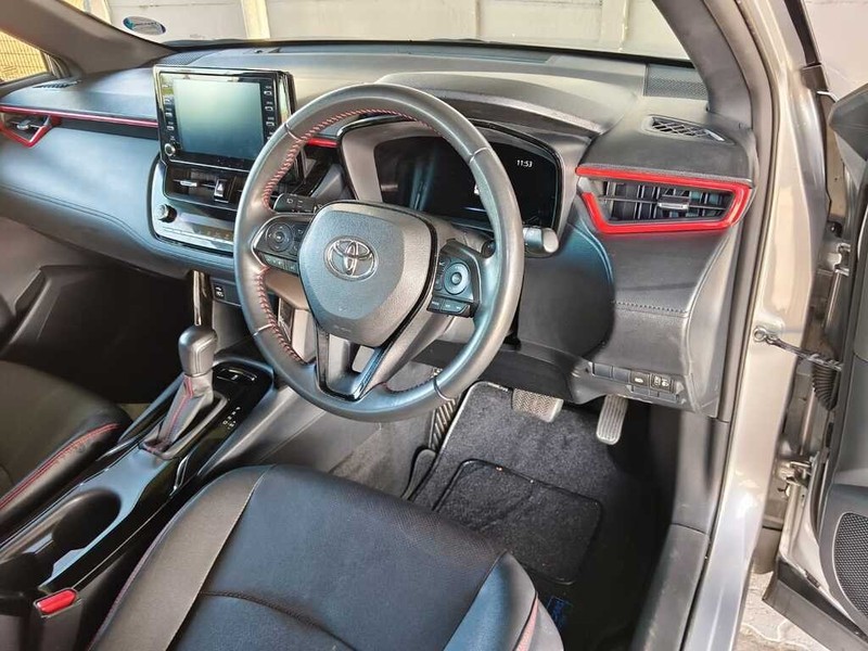 Toyota Corolla Cross - King Cars Bellville/Vredekloof - Image 10