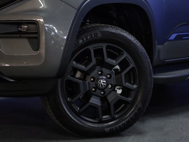 Volkswagen Amarok - Hatfield VW Bryanston - Image 3