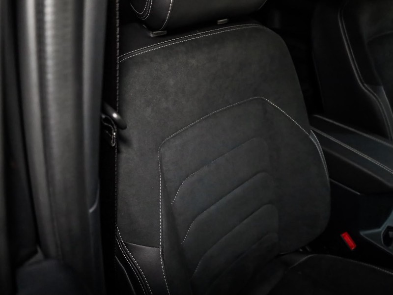 Volkswagen Amarok - Hatfield VW Bryanston - Image 10