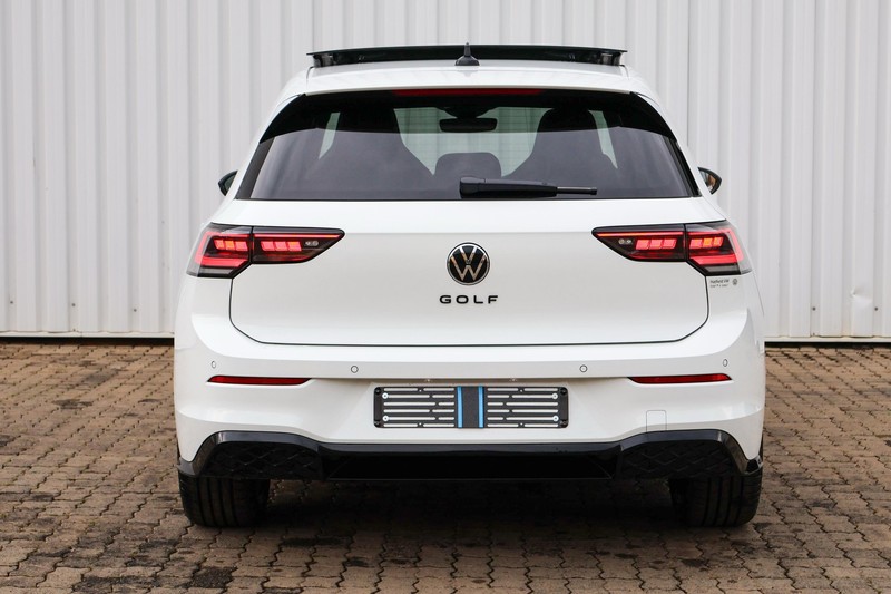 Volkswagen Golf - Hatfield VW Pretoria - Image 11