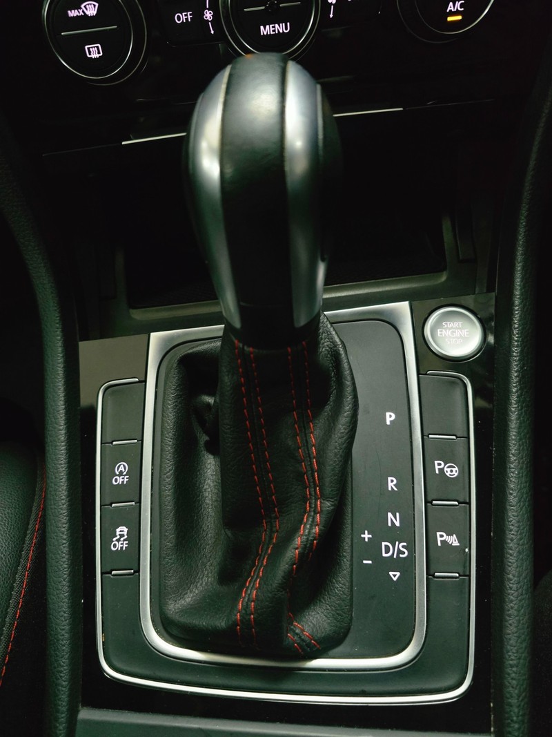 Volkswagen Golf - Hatfield VW Northcliff - Image 12