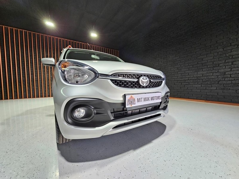Toyota Vitz - Mit Mak Motors - Image 6