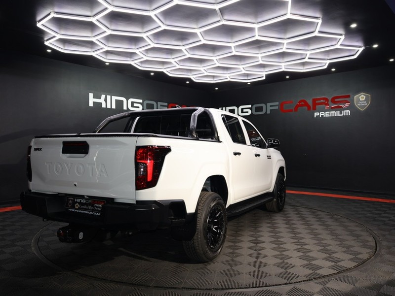 Toyota Hilux - KING OF CARS - Image 8