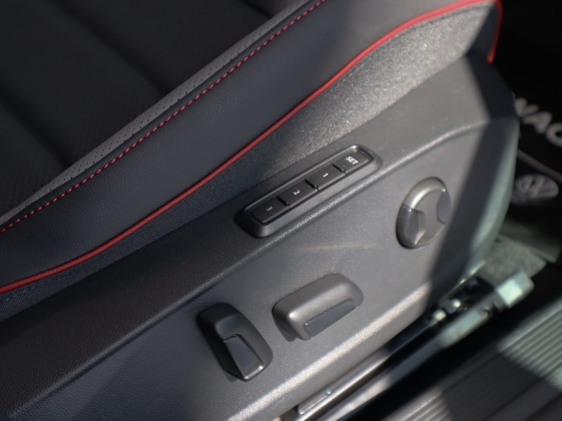 Volkswagen Golf - Hatfield VW Rivonia - Image 16