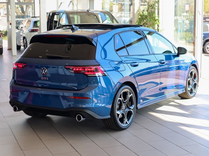 Volkswagen Golf - Hatfield VW Rivonia - Image 12