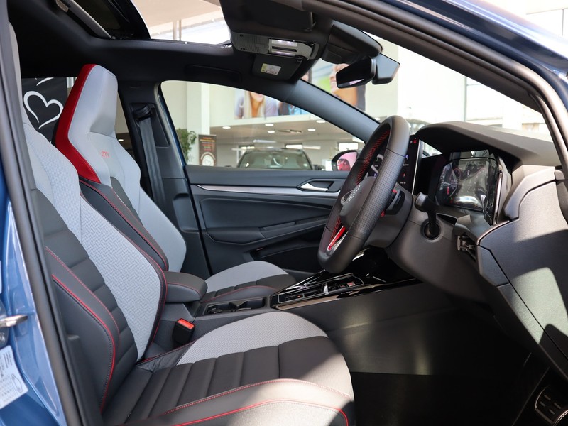 Volkswagen Golf - Hatfield VW Rivonia - Image 35
