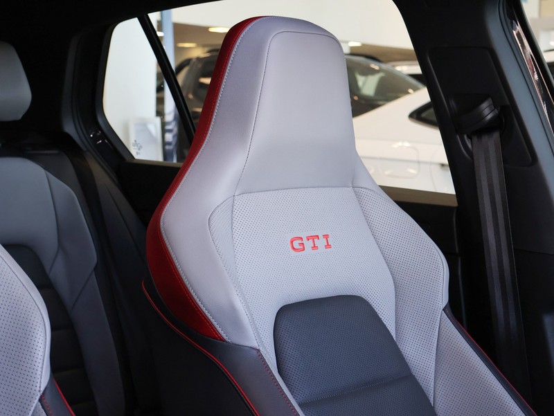 Volkswagen Golf - Hatfield VW Melrose Arch - Image 14