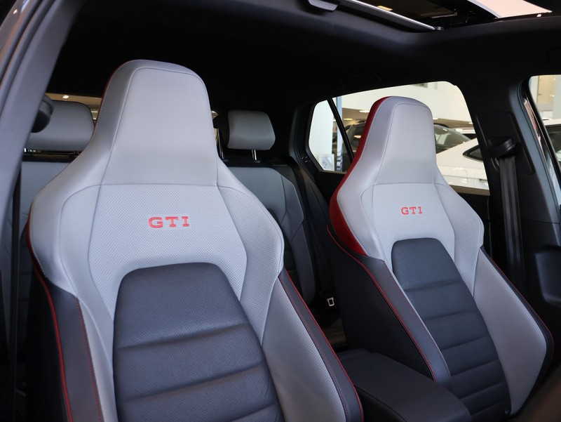 Volkswagen Golf - Hatfield VW Melrose Arch - Image 16
