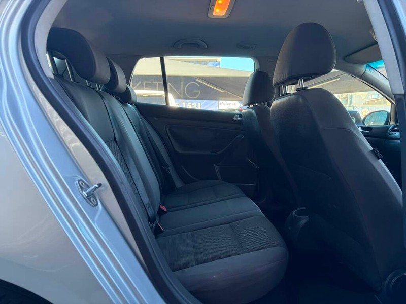 Volkswagen Golf - Authentique Autos - Image 6